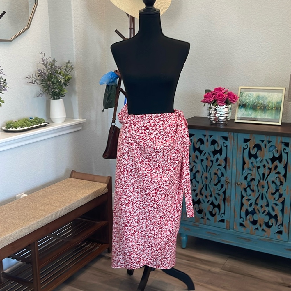 Red & White floral wrap skirt